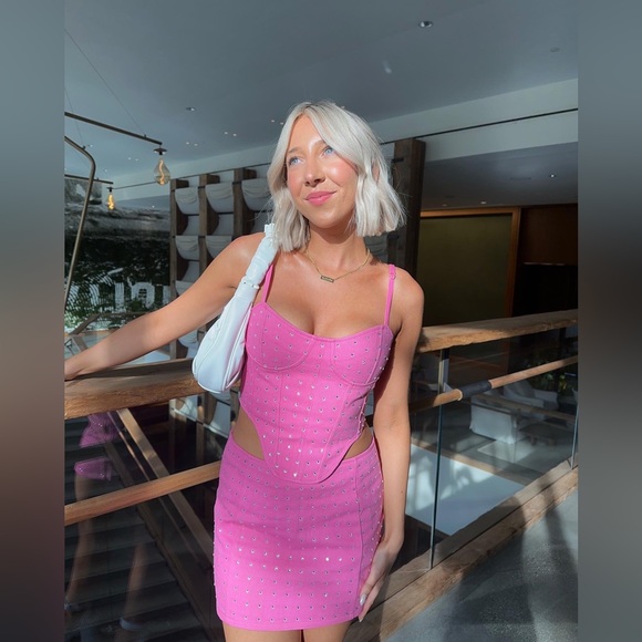 Love Craze Mini Skirt Pink & Elevated Looks Bustier Pink NWT - Picture 1 of 3